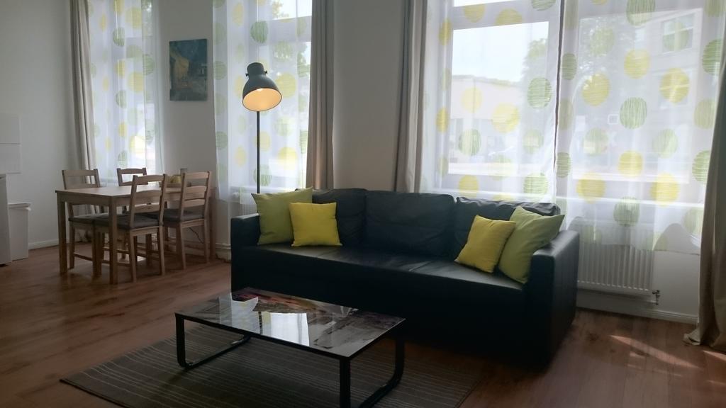 Studio Apartment Niemetzstr 51 Berlin Exterior photo